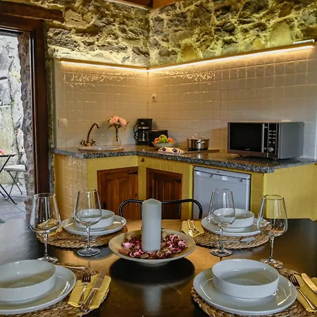 Aires Del Aramo La Vara (Riosa, Asturias)